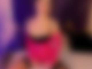 Live cam show with AdeleNovak - Middle Aged on xxxlivecams.org