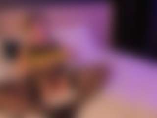 Live cam show with AdeleNovak - Moaning on Milfs Live