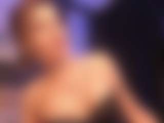 Live cam show with AdeleNovak - Middle Aged on Camsoda