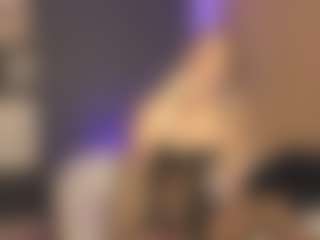 Live cam show with AdeleNovak - Middle Aged on SpankPalCams