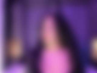 AllieBennet MILF webcam performer live streaming