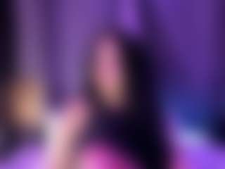 AllieBennet MILF webcam performer live streaming