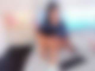 Live cam show with AllieBennet - Mature on Uber Horny