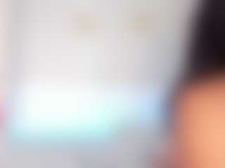Live cam show with AllieBennet - Tease on Milfs Live