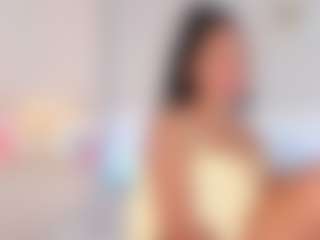 Live cam show with AllieBennet - Mature on Hubzter Live