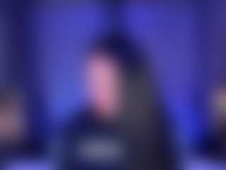 Live cam show with AllieBennet - Mature on CamwithHer