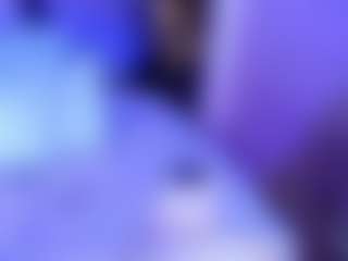 Live cam show with AllieBennet - Ass Bouncing on Dolls Live