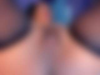 Live cam show with AllieBennet - Brown Hair MILF on Dare Cams