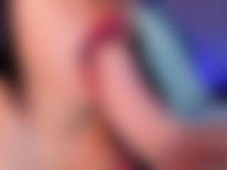 Live cam show with AllieBennet - Solo on Camsoda