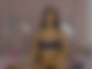 Live cam show with Carlota - New Big Ass on friskycurves.com