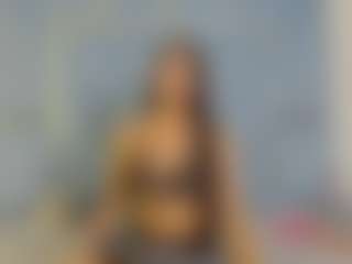 Live cam show with Carlota - Cute on Milfs Live