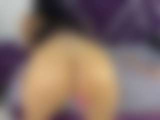 Kiara2asm's Live Sex Cam Show