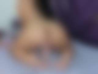 Kiara2asm MILF webcam performer live streaming