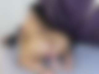 Kiara2asm MILF webcam performer live streaming