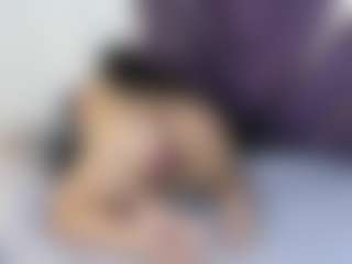 Kiara2asm MILF webcam performer live streaming