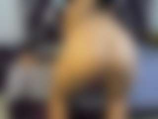 Kiara2asm's Live Sex Cam Show