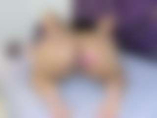 Kiara2asm's Live Sex Cam Show