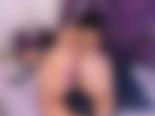 Live cam show with Kiara2asm - Public on StripNow