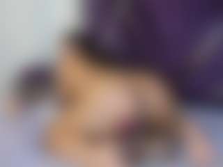 Kiara2asm's Live Sex Cam Show
