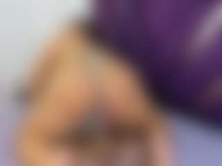 Kiara2asm's Live Sex Cam Show