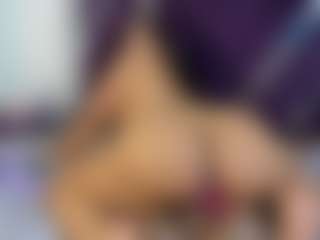 Kiara2asm's Live Sex Cam Show