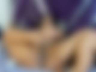 Kiara2asm's Live Sex Cam Show