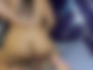 Kiara2asm MILF webcam performer live streaming