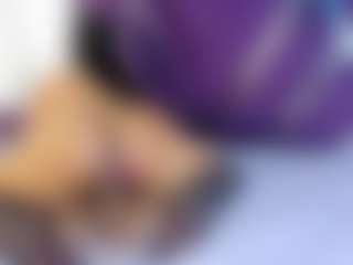 Kiara2asm MILF webcam performer live streaming