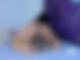 Live cam show with Kiara2asm - Sexy on AdultVida.com
