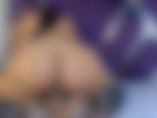 Live cam show with Kiara2asm - Oil on SpankPalCams