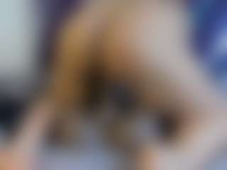 Kiara2asm MILF webcam performer live streaming