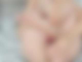 Live cam show with nicole-stevens - Sucking on Soda Cam