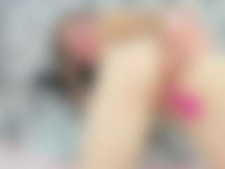 Live cam show with nicole-stevens - Body Massage on Free Soda