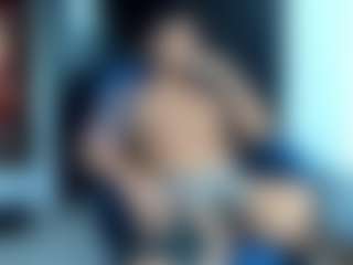 Live cam show with Andres - Black Hair on CamClone
