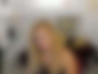 Live cam show with Ariannaaxx - Striptease on Uber Horny