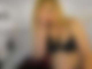 Live cam show with Ariannaaxx - MILF on Dare Cams