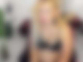 Live cam show with Ariannaaxx - Tattoos on CamClone