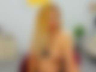 Ariannaaxx MILF webcam performer live streaming