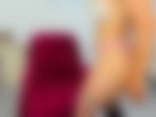 Live cam show with Ariannaaxx - Anal MILF on CamwithHer