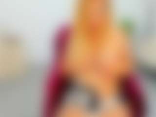 Ariannaaxx MILF webcam performer live streaming