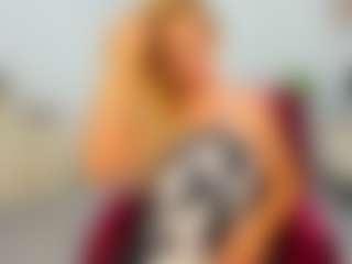 Ariannaaxx MILF webcam performer live streaming