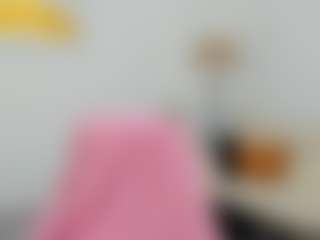 Ariannaaxx MILF webcam performer live streaming