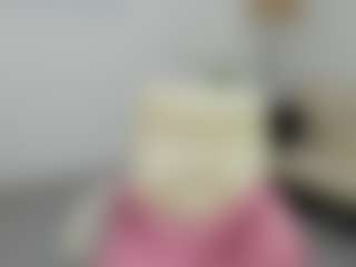 Ariannaaxx MILF webcam performer live streaming