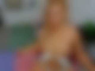 Live cam show with Ariannaaxx - Striptease MILF on anonymated.com