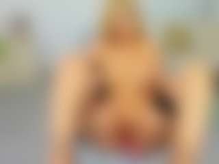 Live cam show with Ariannaaxx - Fingering MILF on CamClone