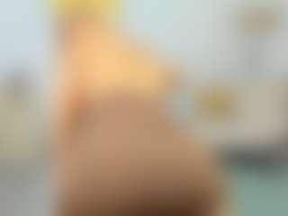 Live cam show with Ariannaaxx - Fingering MILF on Uber Horny