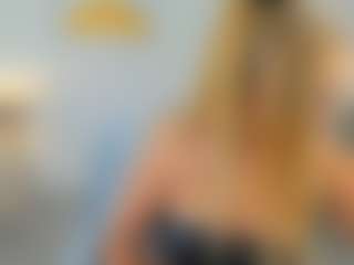 Live cam show with Ariannaaxx - Curvy Middle Aged on Camsoda
