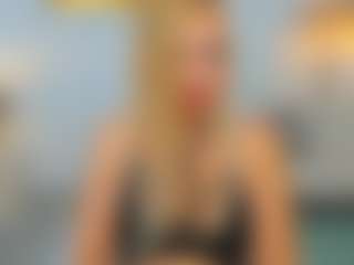 Live cam show with Ariannaaxx - Striptease MILF on Strip Flash - Live Sex Shows