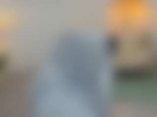 Live cam show with Ariannaaxx - Smoking on livesuperchat.net