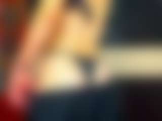 Live cam show with BrittenyYing - Oil on Fit Hotties